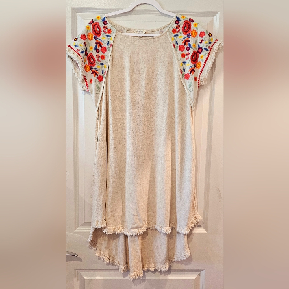 Umgee High Low Cream Dress Size S with Embroidered short sleeves
